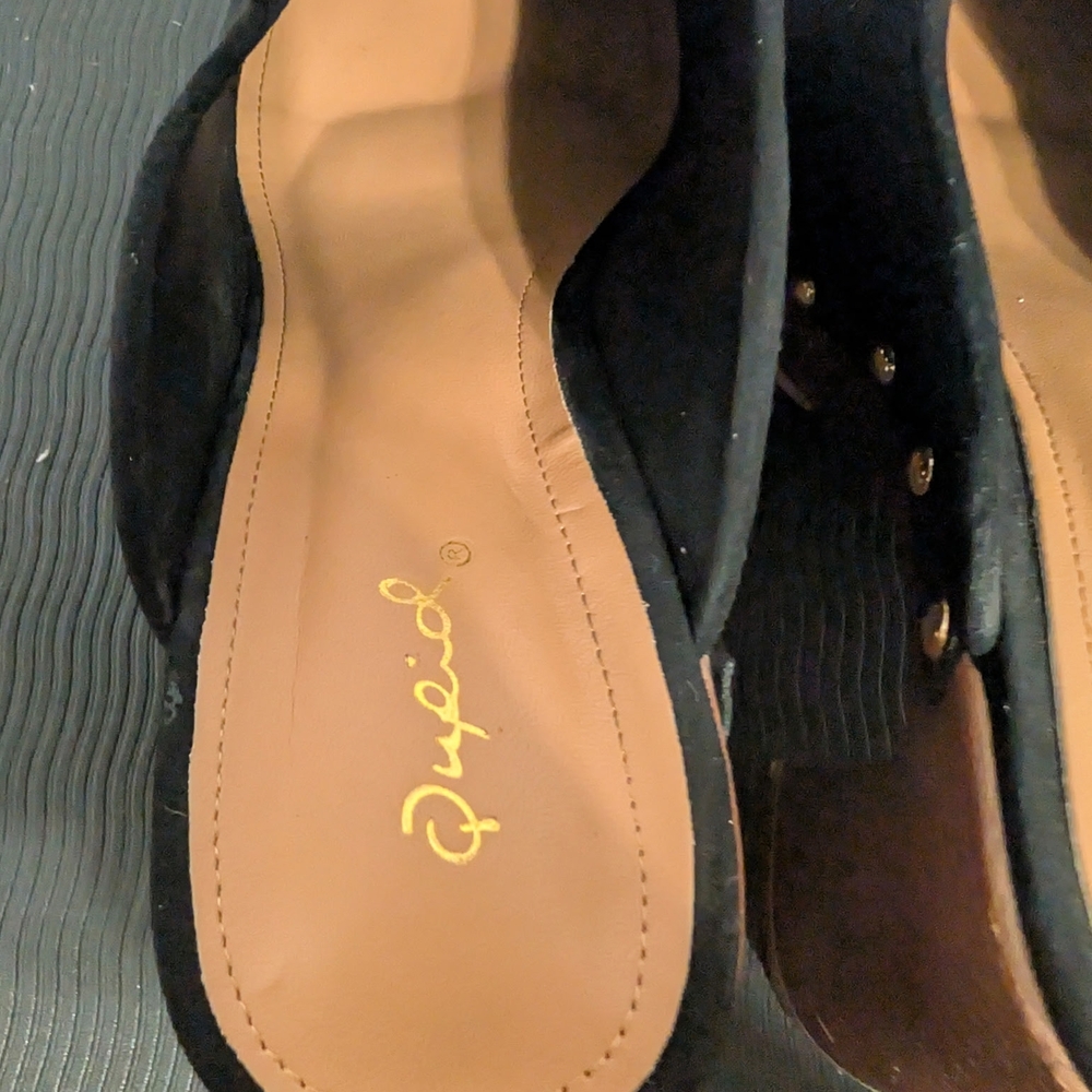 Qupid Women's Elegant Black Loafers
